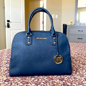 Micheal Kors Jet Set Travel